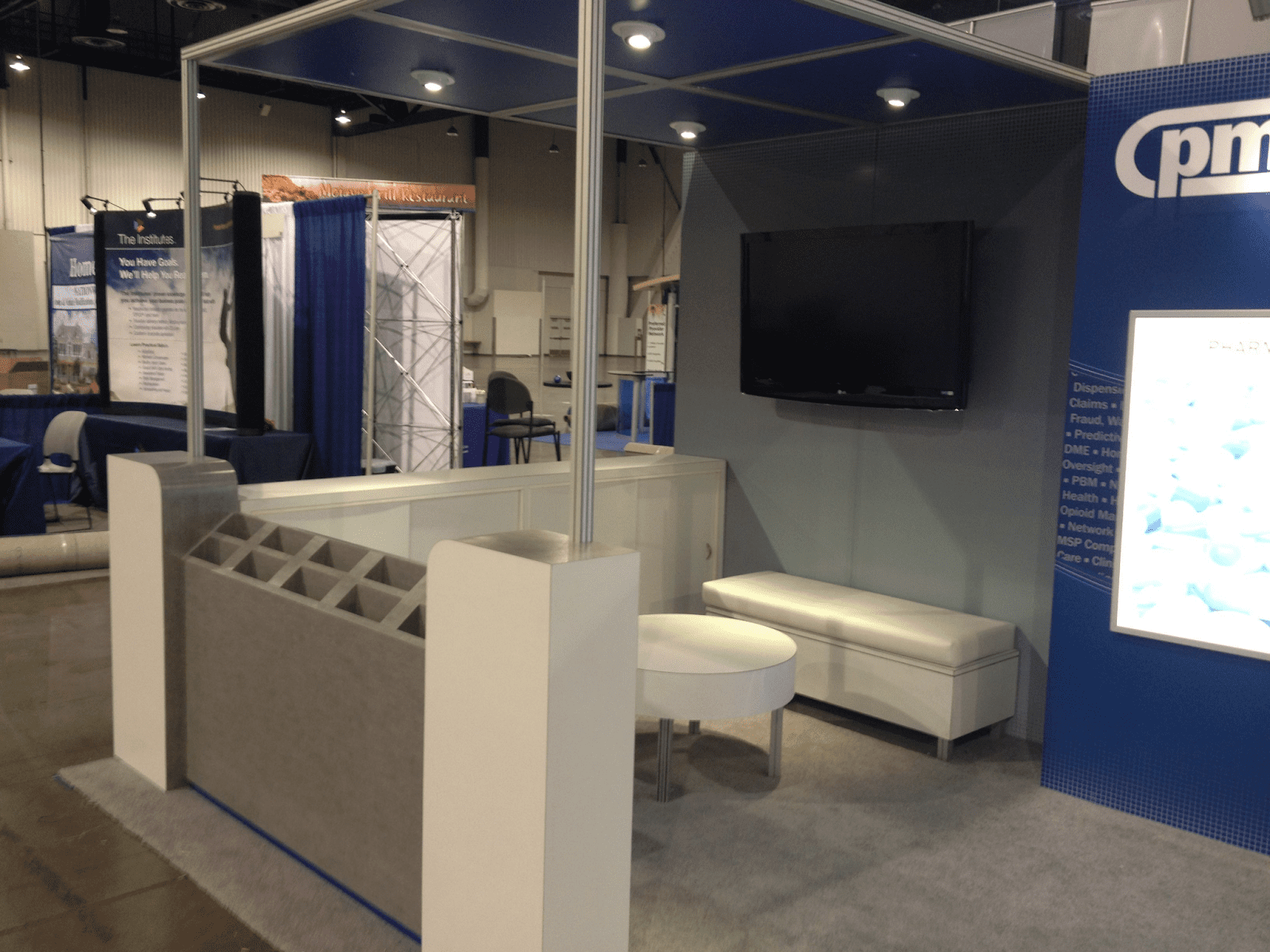 Visitors going from exhibit to exhibit are bound to be overwhelmed after a certain point. Take the opportunity to create a relaxing space in your High Point booth that is rid of sales activities and is a space for a little bit of privacy and quiet networking