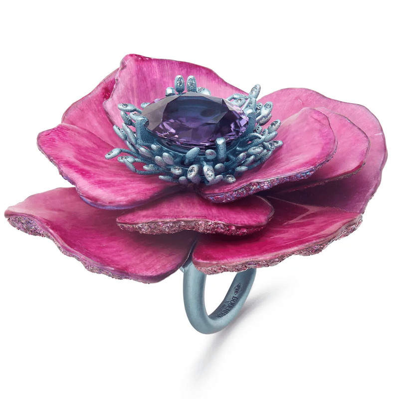 A Paris-based jeweler called Boucheron set out to create jewelry that captured the intricate beauty of flowers. During the procedure, the designers scanned flower petals with 3D technology.
